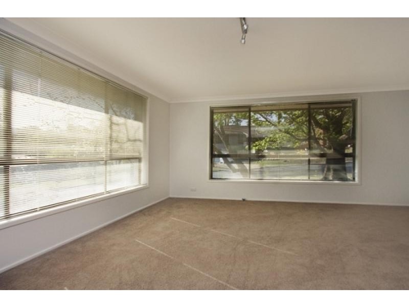 12 Windsor Drive, Berry NSW 2535