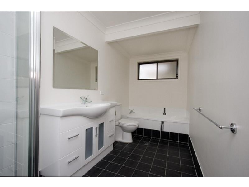 12 Windsor Drive, Berry NSW 2535