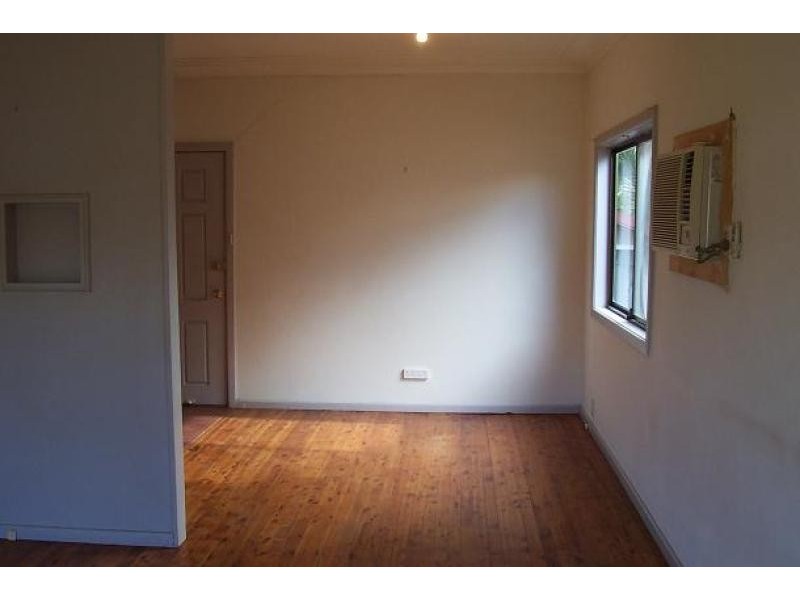 6 Waugh Crescent, Blacktown NSW 2148