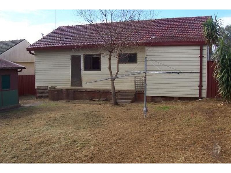 6 Waugh Crescent, Blacktown NSW 2148