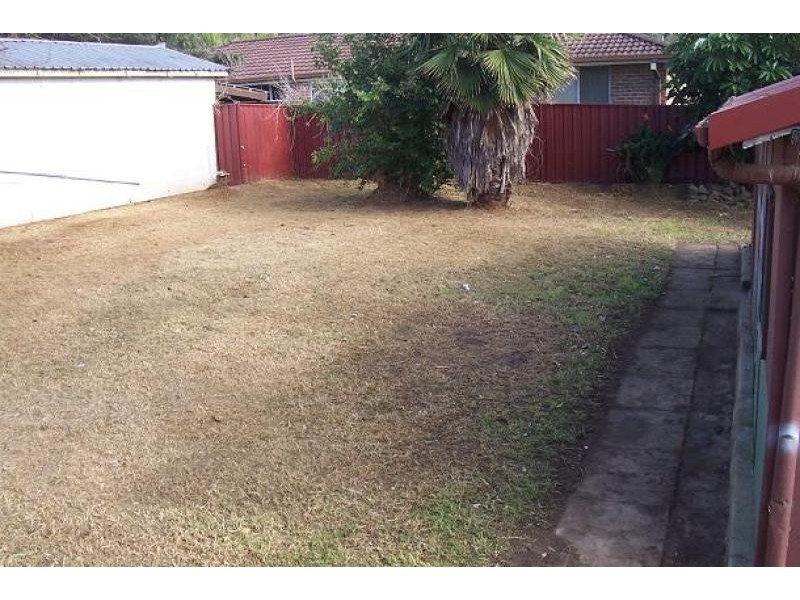 6 Waugh Crescent, Blacktown NSW 2148