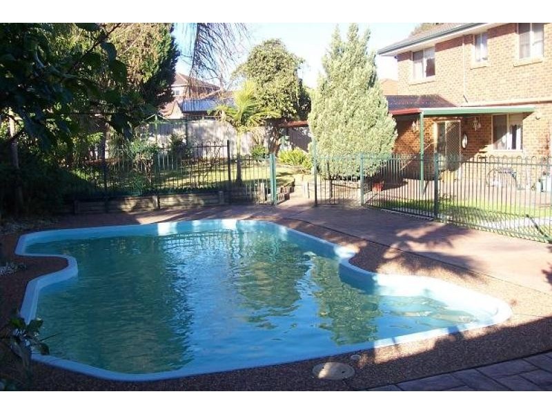 1 KYLIE TENNANT CLOSE, Glenmore Park NSW 2745