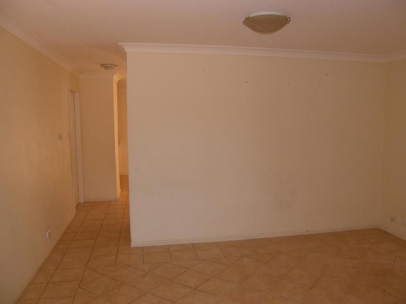 1/25 Fox Hill Crescent, Prospect NSW 2148