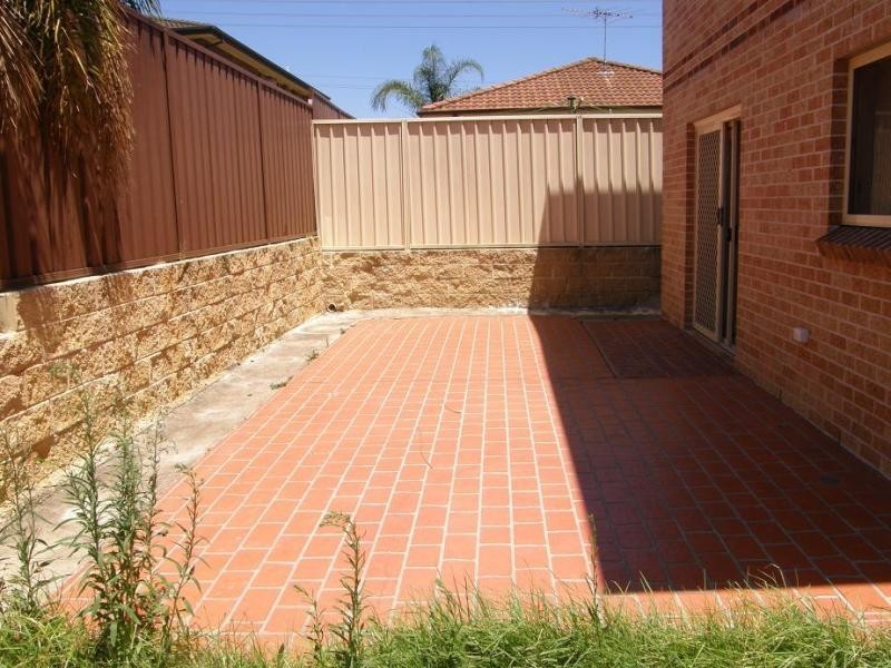 1/25 Fox Hill Crescent, Prospect NSW 2148