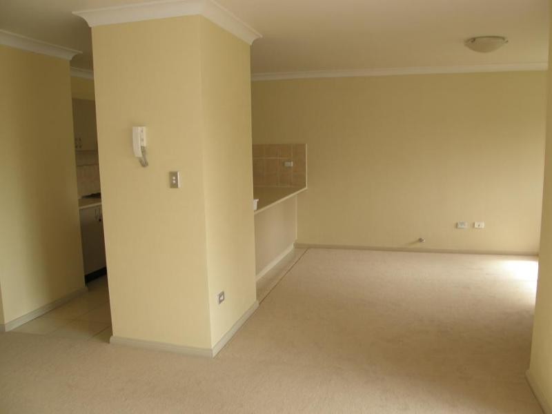 1/14-18 Fourth Avenue, Blacktown NSW 2148