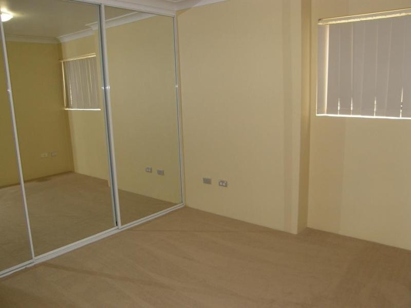 1/14-18 Fourth Avenue, Blacktown NSW 2148