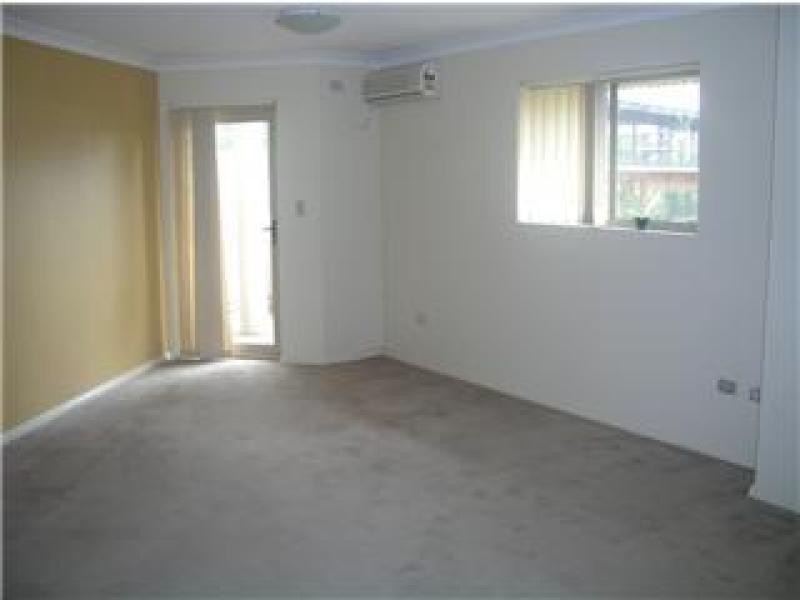 6/2 Wentworth Avenue, Toongabbie NSW 2146