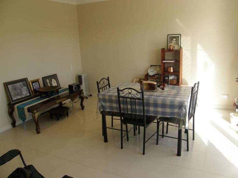 4/11 Pringle Road Cor. Perrin Ave., Plumpton NSW 2761