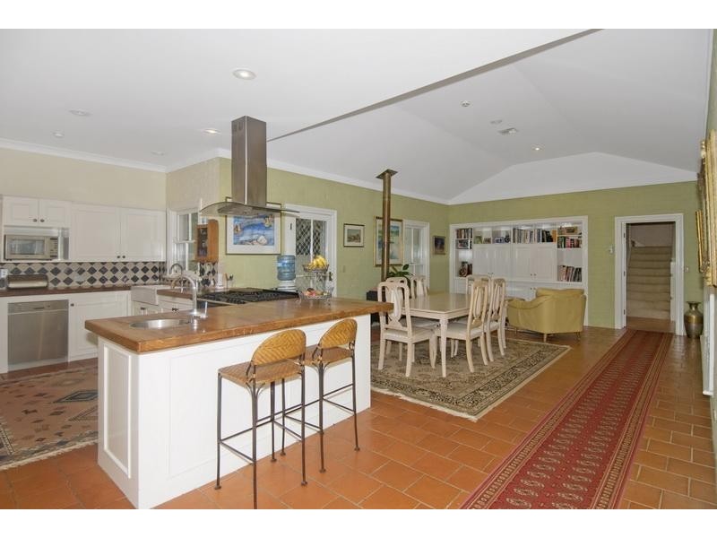 18 SULLIVAN ROAD, Burradoo NSW 2576