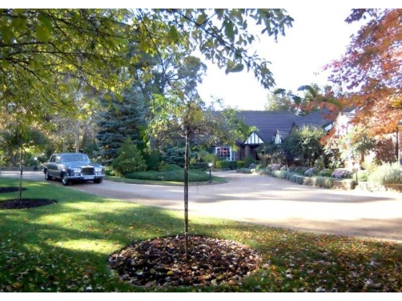 13 Werrington Street, Burradoo NSW 2576