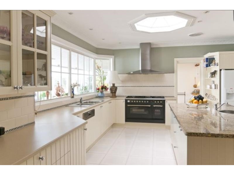 13 Werrington Street, Burradoo NSW 2576