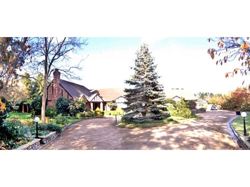 13 Werrington Street, Burradoo NSW 2576