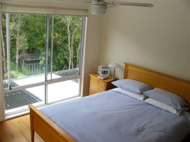 8 SALLYWATTLE DRIVE, Suffolk Park NSW 2481