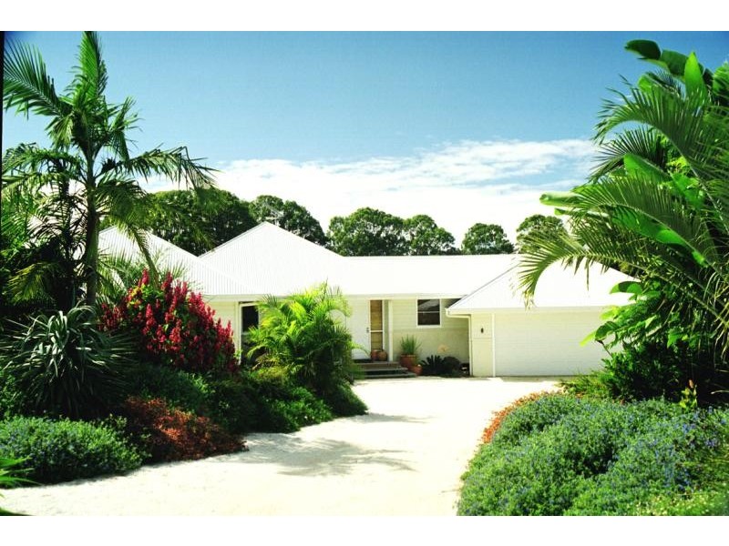 3 HILLVIEW PLACE, Ewingsdale NSW 2481