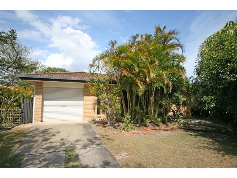 11 Hayter Street, Suffolk Park NSW 2481