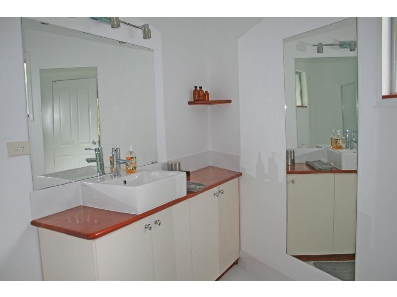 1 Coachwood Court, Federal NSW 2480