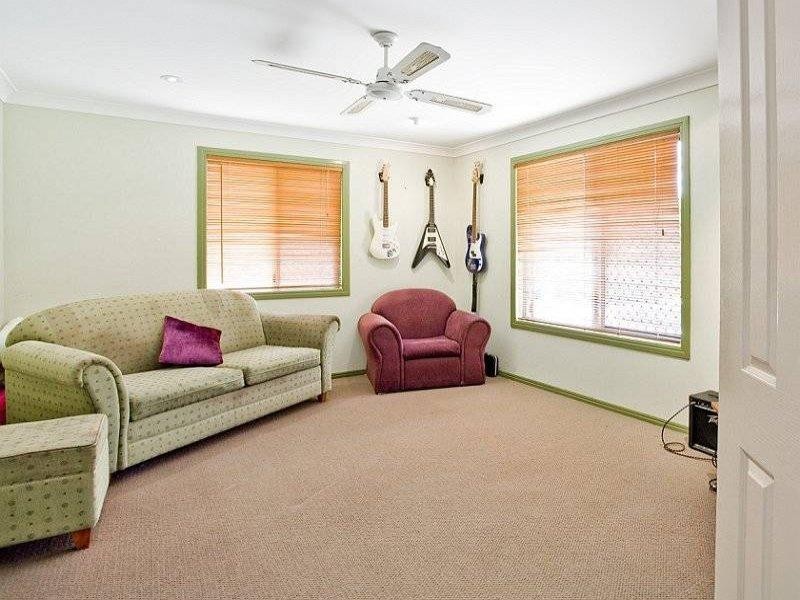 18 Teak Circuit, Suffolk Park NSW 2481