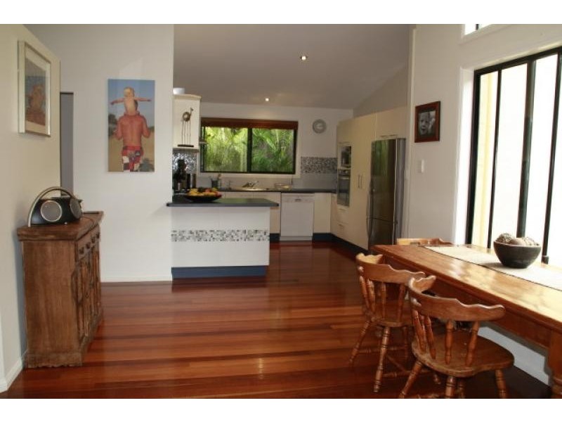 16 Caniaba Cres, Suffolk Park NSW 2481