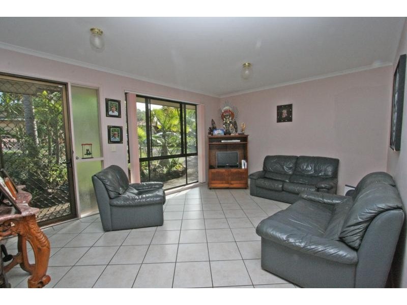 20 Bottlebrush Crescent, Suffolk Park NSW 2481