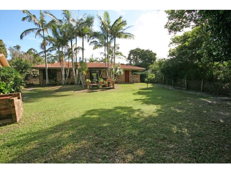 20 Bottlebrush Crescent, Suffolk Park NSW 2481