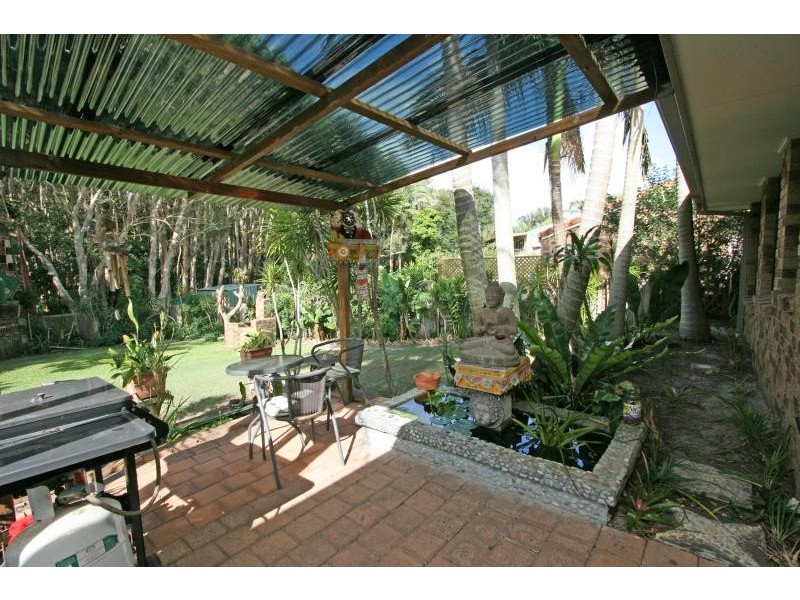 20 Bottlebrush Crescent, Suffolk Park NSW 2481