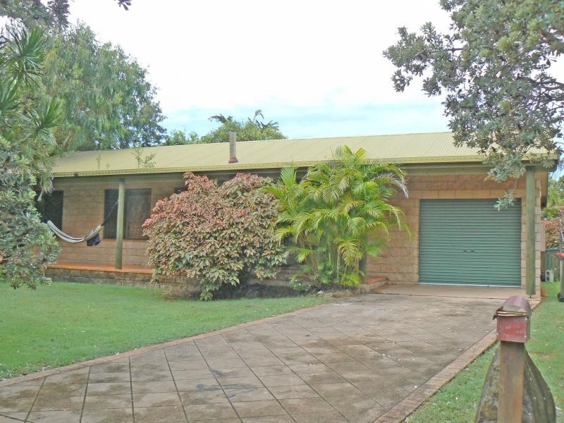2 BEACHSIDE DRIVE, Suffolk Park NSW 2481