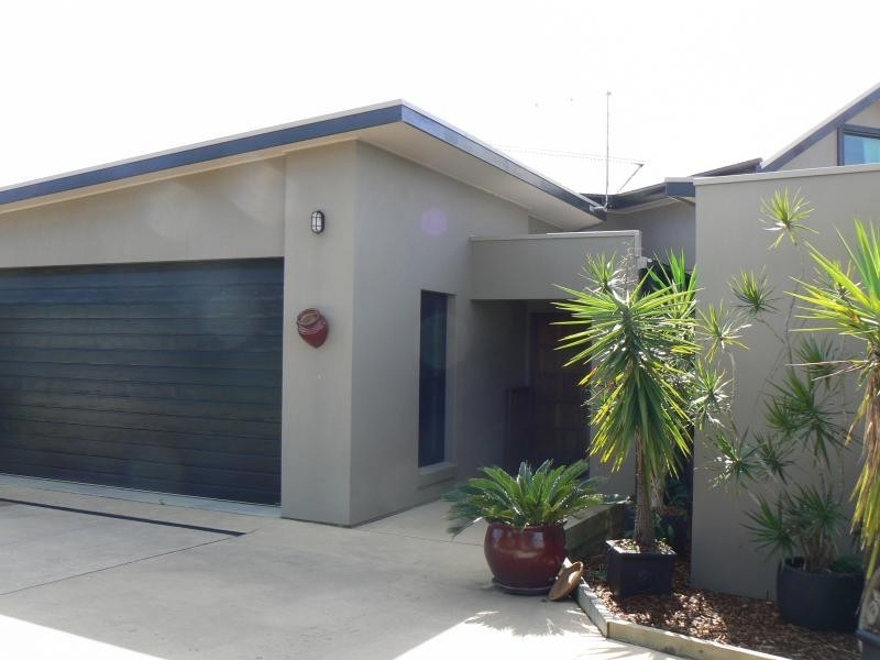 8 LASIANDRA CLOSE, Byron Bay NSW 2481
