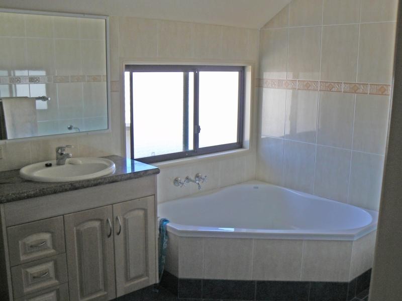 8 LASIANDRA CLOSE, Byron Bay NSW 2481