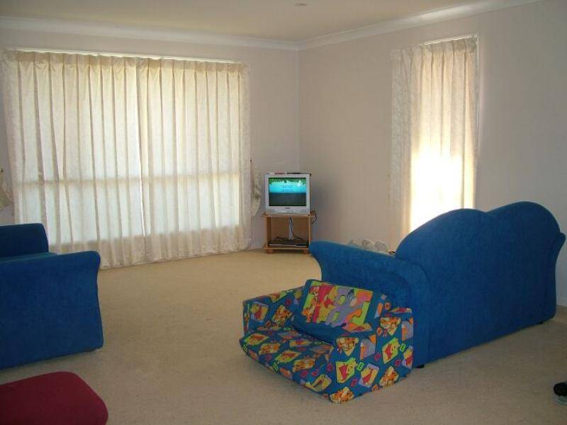 18 SUFFOLK PARADE, Pottsville NSW 2489