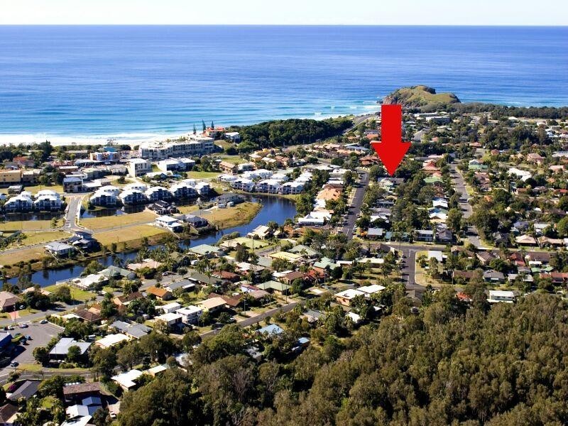 10 BANKSIA AVENUE, Cabarita Beach NSW 2488