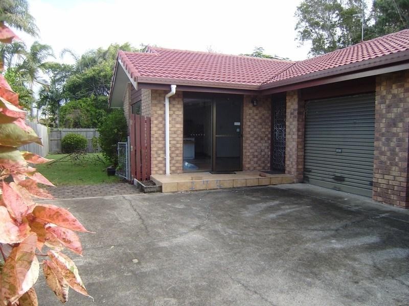 2/8 POINCIANA AVENUE, Cabarita Beach NSW 2488