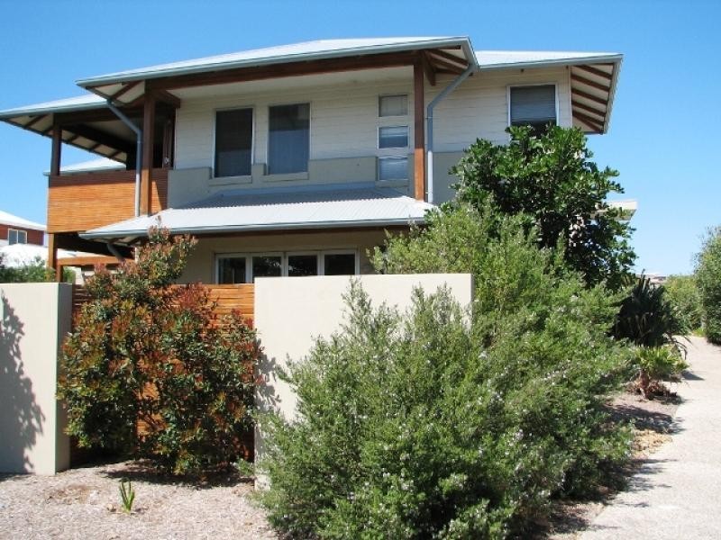 Unit 1/14 Clara Lane, Casuarina NSW 2487