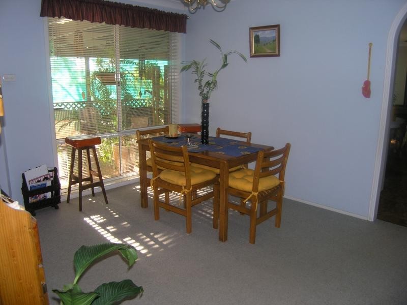 6 THURN PLACE, Elderslie NSW 2570