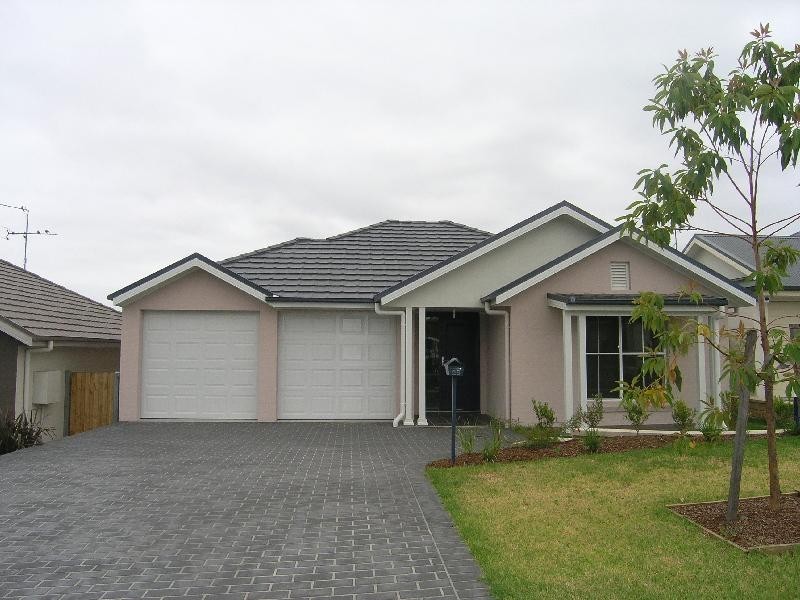 26 CONDRON CIRCUIT, Elderslie NSW 2570