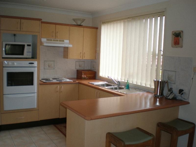 36 Downes Crescent, Currans Hill NSW 2567