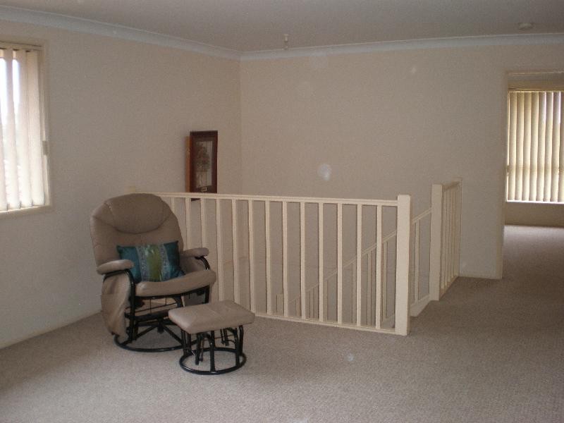 36 Downes Crescent, Currans Hill NSW 2567