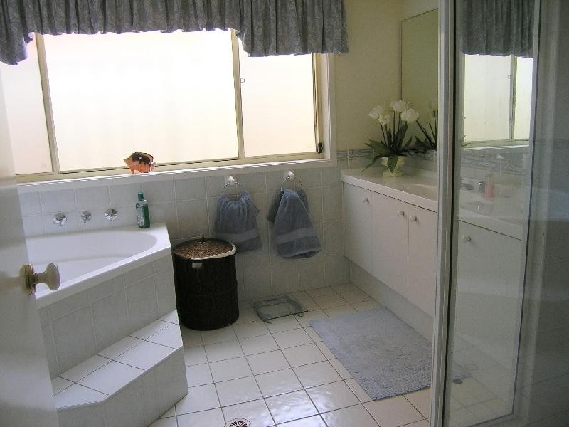 2 BLAXCELL PLACE, Harrington Park NSW 2567