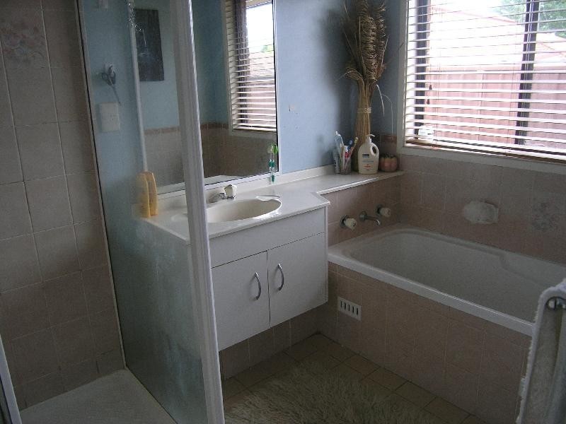 60 Southdown Road, Elderslie NSW 2570