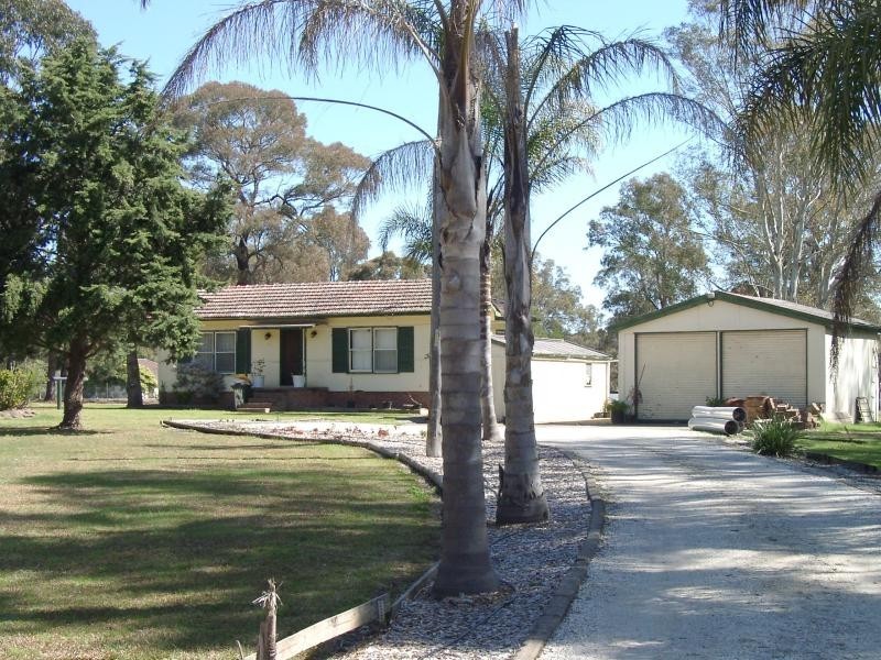 30 Binalong Road, Belimbla Park NSW 2570