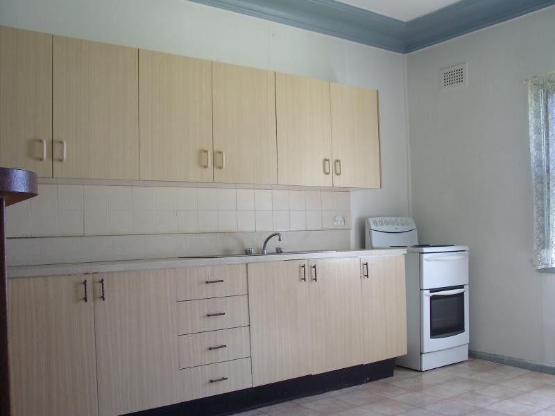 30 Binalong Road, Belimbla Park NSW 2570