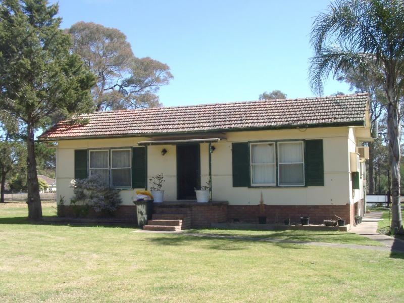 30 Binalong Road, Belimbla Park NSW 2570