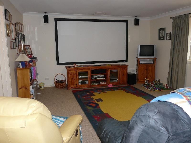 10 Griffiths Ave, Camden NSW 2570