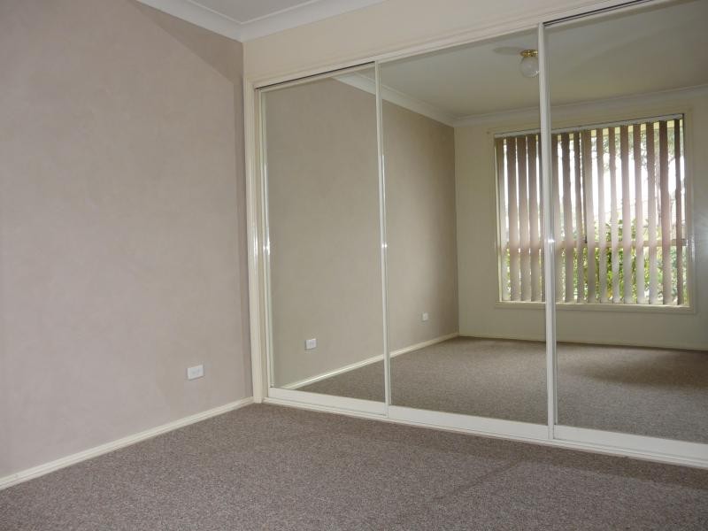 1/18 Watkins Crescent, Currans Hill NSW 2567