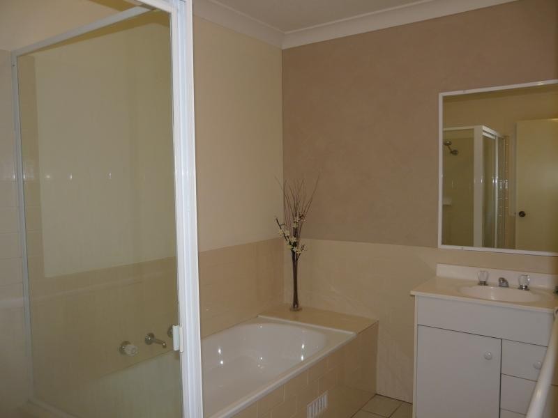 1/18 Watkins Crescent, Currans Hill NSW 2567