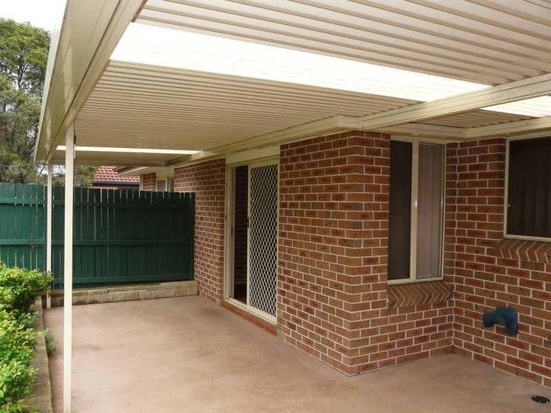 1/18 Watkins Crescent, Currans Hill NSW 2567