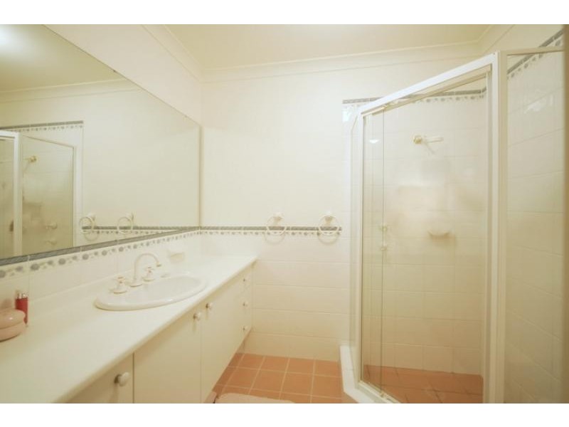 16 Railway Parade, Douglas Park NSW 2569