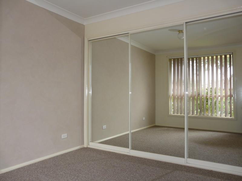 1/18 Watkins Crescent, Currans Hill NSW 2567