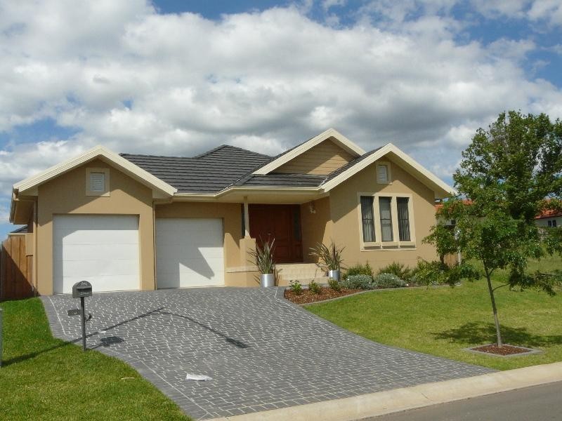 23 Grimes Avenue, Elderslie NSW 2570