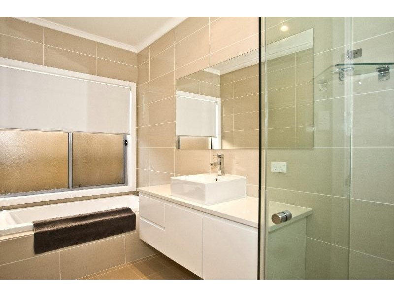 12 Osbourne Street, Elderslie NSW 2570