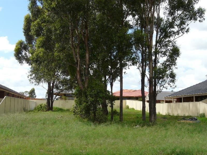 14 Lindsey Place, Elderslie NSW 2570